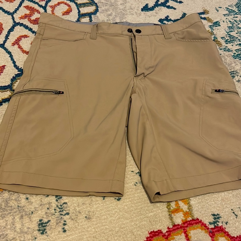 Mens shorts size 36